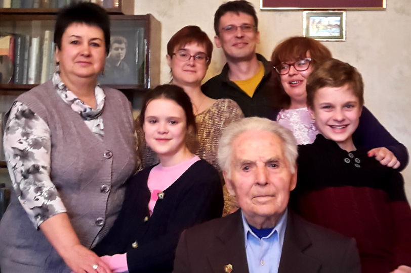 Николай Амвросьевич с семьей